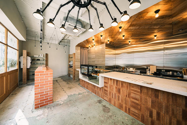 Standard Café & Gallery堀江あみだ池公園店 / カフェ