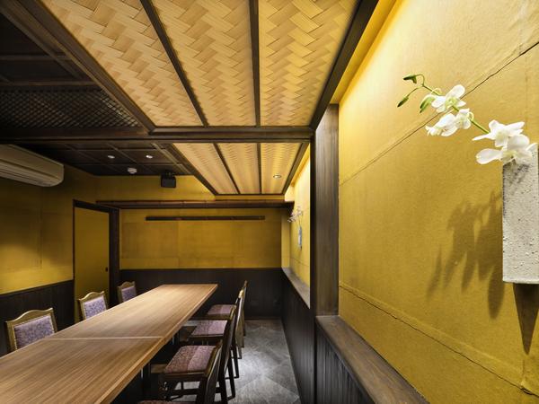  炭火とワイン 京都駅前店 はなれ 