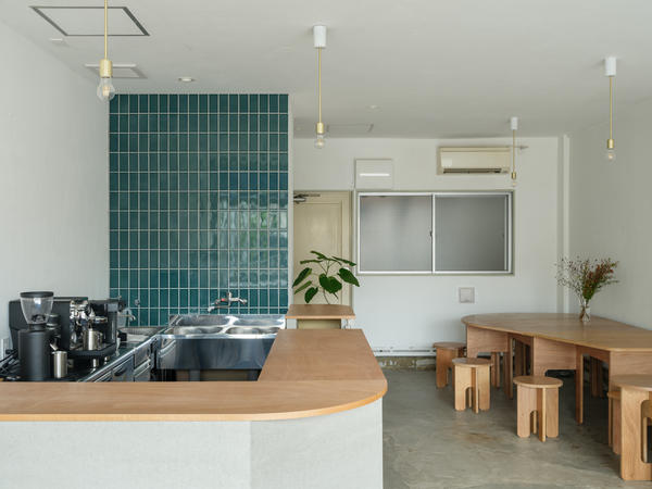 流れる線がつくる奥