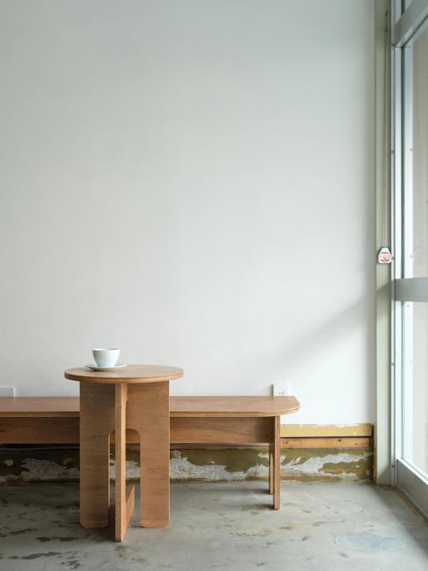 流れる線がつくる奥