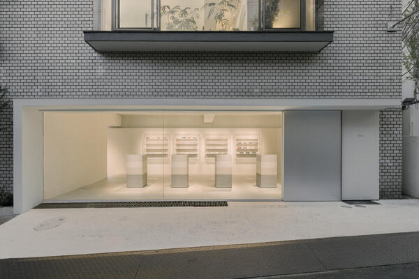 fRAME アパレルの内装・外観画像