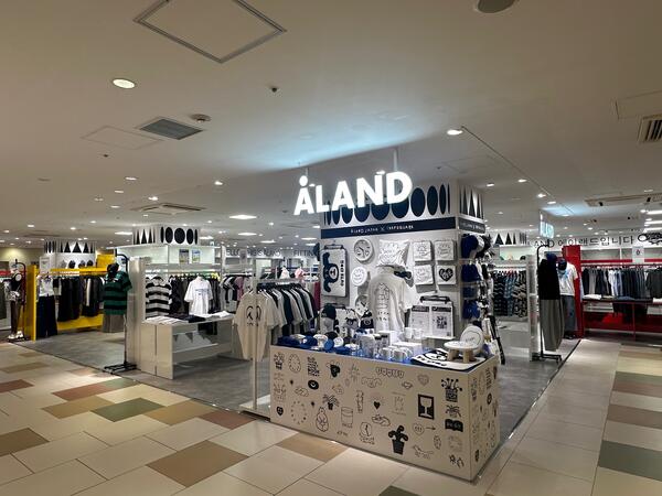 ALAND ソラリアプラザ店 アパレルの内装・外観画像