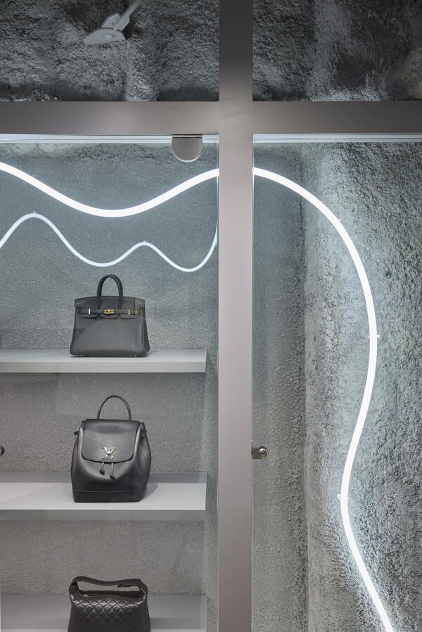 BRAND BANK IKEBUKURO