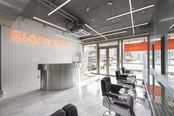 EIGHT MEN 那覇新都心