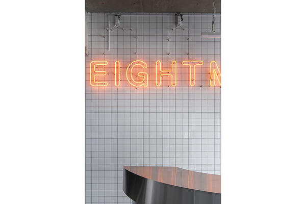 EIGHT MEN 那覇新都心