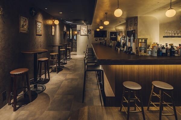 THE CURRAGH IRISH PUB