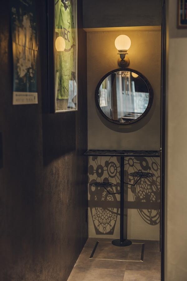 THE CURRAGH IRISH PUB