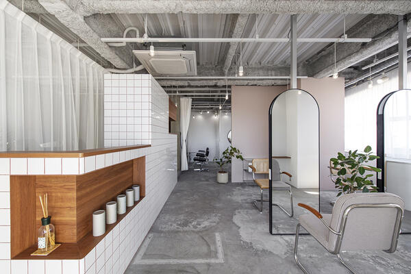 TRENCH 美容室・理容室・ヘアサロンの内装・外観画像