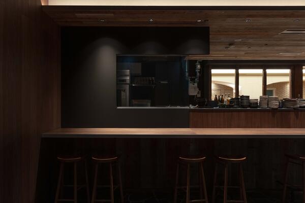 炉端と海鮮　天王寺居酒屋　本店