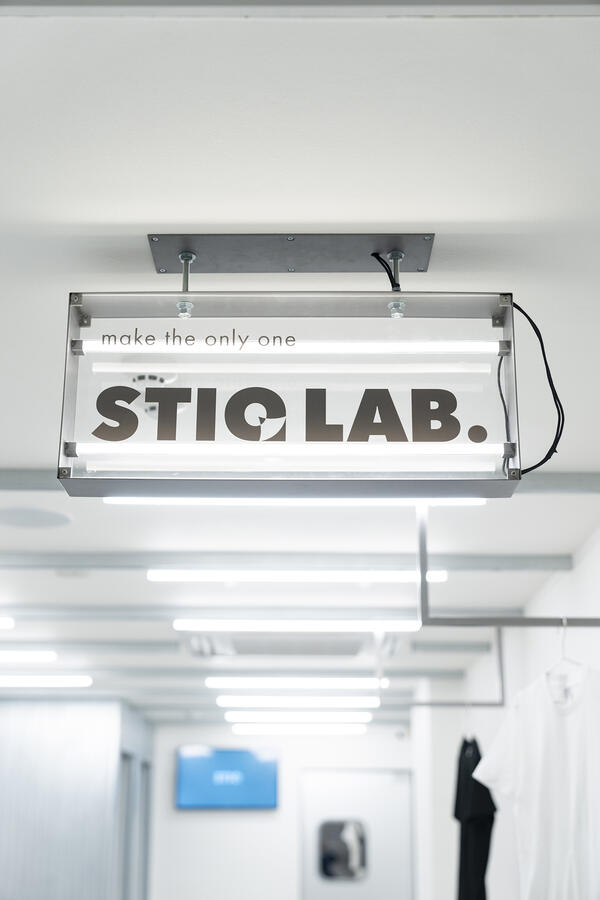 STIQ STORE SHINSAIBASHI