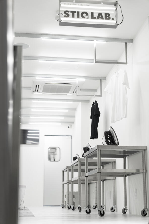 STIQ STORE SHINSAIBASHI