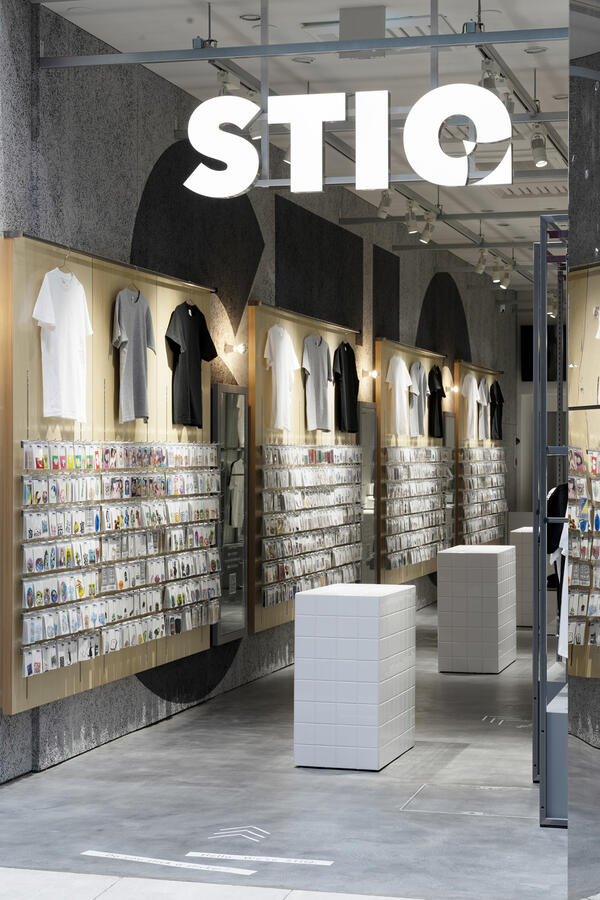 STIQ STORE SHINSAIBASHI