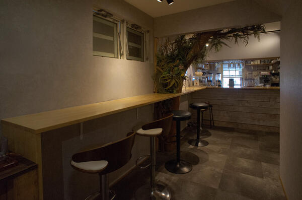 IZA江の島ゲストハウス（カフェラウンジ）