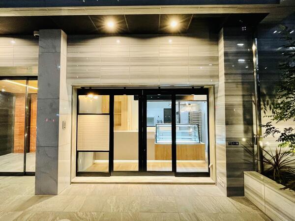 パティスリー甘由 カフェ・パン屋・ケーキ屋の内装・外観画像