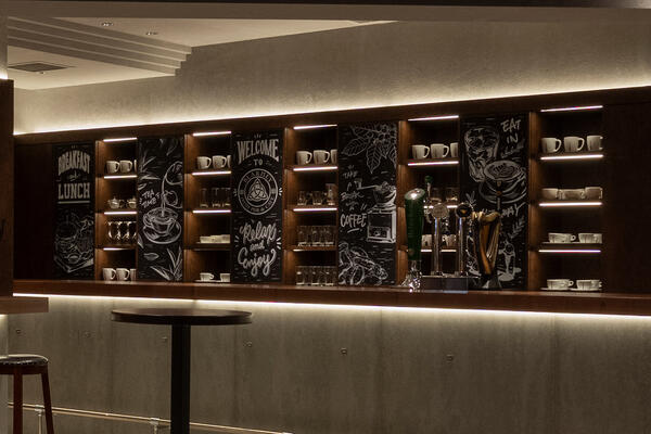 BLARNEY Irish Pub & Cafe