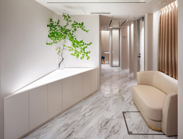 KOBE美容皮膚科 西宮院