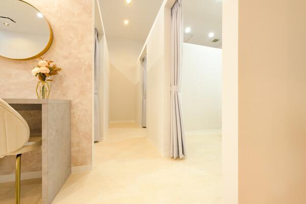 アイラ藤枝店（EYELA）