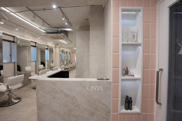 ONYX harajuku 美容室・理容室・ヘアサロンの内装・外観画像