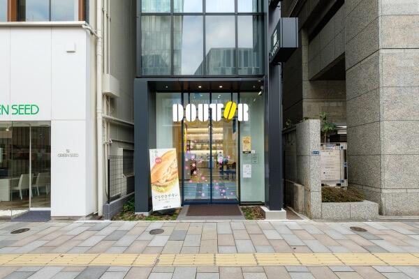 ドトールコーヒーショップ南青山店 カフェ・パン屋・ケーキ屋の内装・外観画像