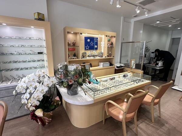 メガネのヒカワ