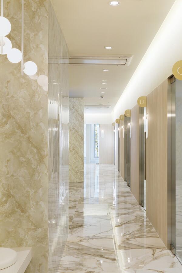 me by,, supported by SALOWIN 名古屋名駅店