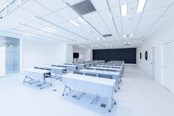 ミツイコーポレーション（株）福岡支社