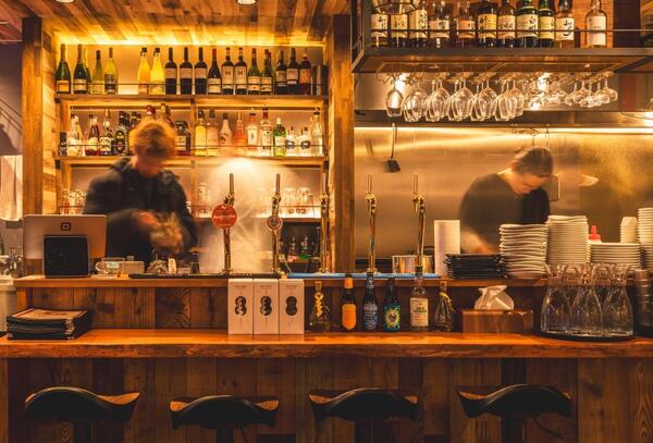 Goldy’s HAKUBA Cafe & Pub