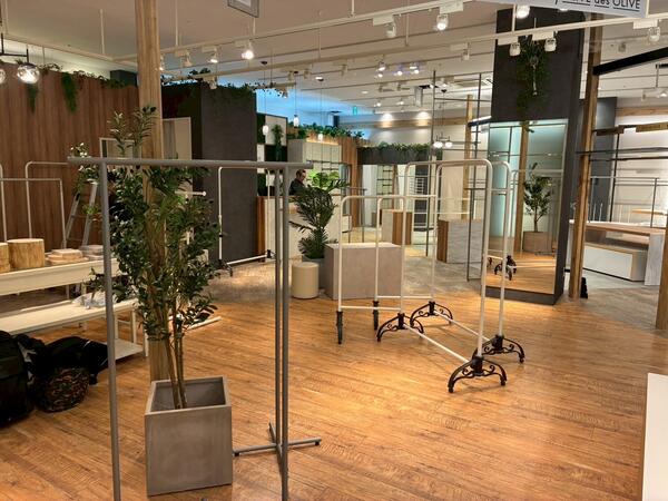 NICE CLAUP/OLIVE des OLIVE 北陸小矢部店