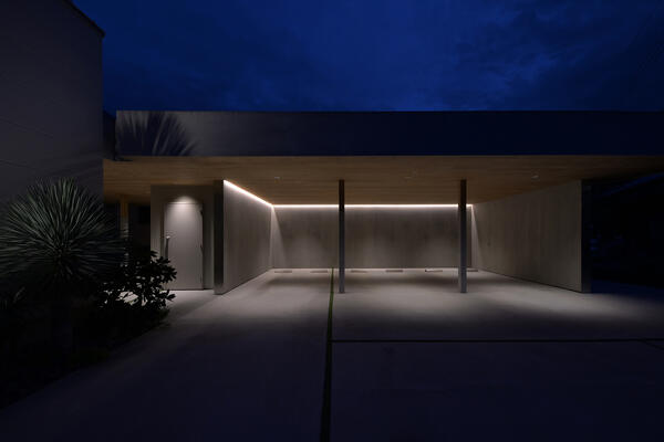 H showroom