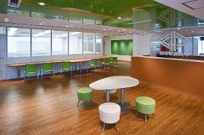 中央高等学院　横浜校 | YOSHIMURA INC. 学校（スクール）の内装・外観画像