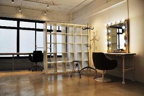 ilumini inc. ヘアメイクの内装・外観画像