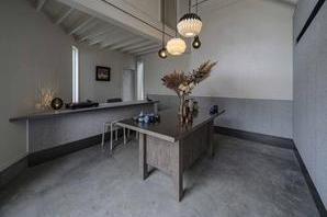桜井屋灯具店 照明器具 / 工芸品 販売店の内装・外観画像