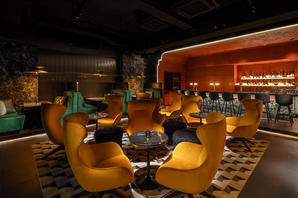 SHESHA LOUNGE OPEQUE AKASAKA バーの内装・外観画像
