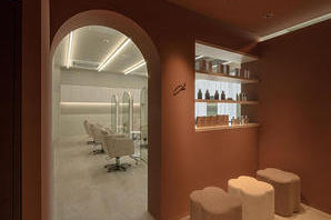 i.+Osaka hair salonの内装・外観画像
