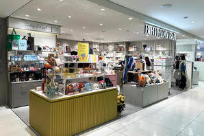 BARTHDAY BAR 新宿ルミネ2店 ホビー, 家具・雑貨の内装・外観画像