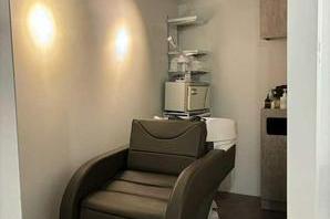 from… 美容室・理容室・ヘアサロンの内装・外観画像