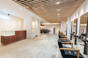 number three 美容室・理容室・ヘアサロンの内装・外観画像