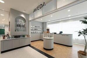 Maison Blanc AVEDA 川西阪急店 ヘアサロン・物販店の内装・外観画像