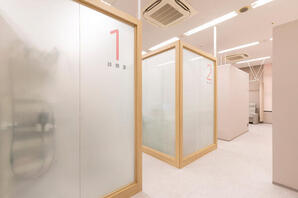 耳鼻咽喉科クリニック 病院・医院・調剤薬局・整骨院の内装・外観画像