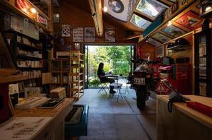 すぎのいえ書房 古書店(カフェ)の内装・外観画像