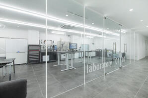 某ラボ ショールーム（サービス）の内装・外観画像