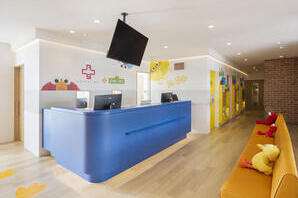 CAPS CLINIC 二和向台 小児科クリニックの内装・外観画像