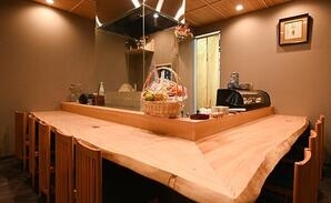 焼き鳥店 焼き鳥×ワインバーの内装・外観画像