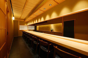 酉囃子 焼鳥店の内装・外観画像