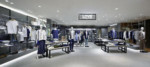 LOVE by KATHARINE HAMNETT アパレルの内装・外観画像