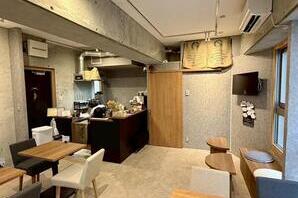 LAOSIA COFFEE カフェ・パン屋・ケーキ屋の内装・外観画像