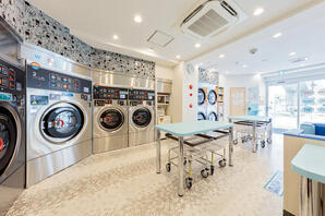 wash+今川店 コインランドリーの内装・外観画像